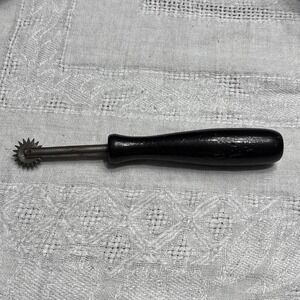 Antique Wood Handle Leather & Sewing Tool Stitch Marker Single Pricking Wheel